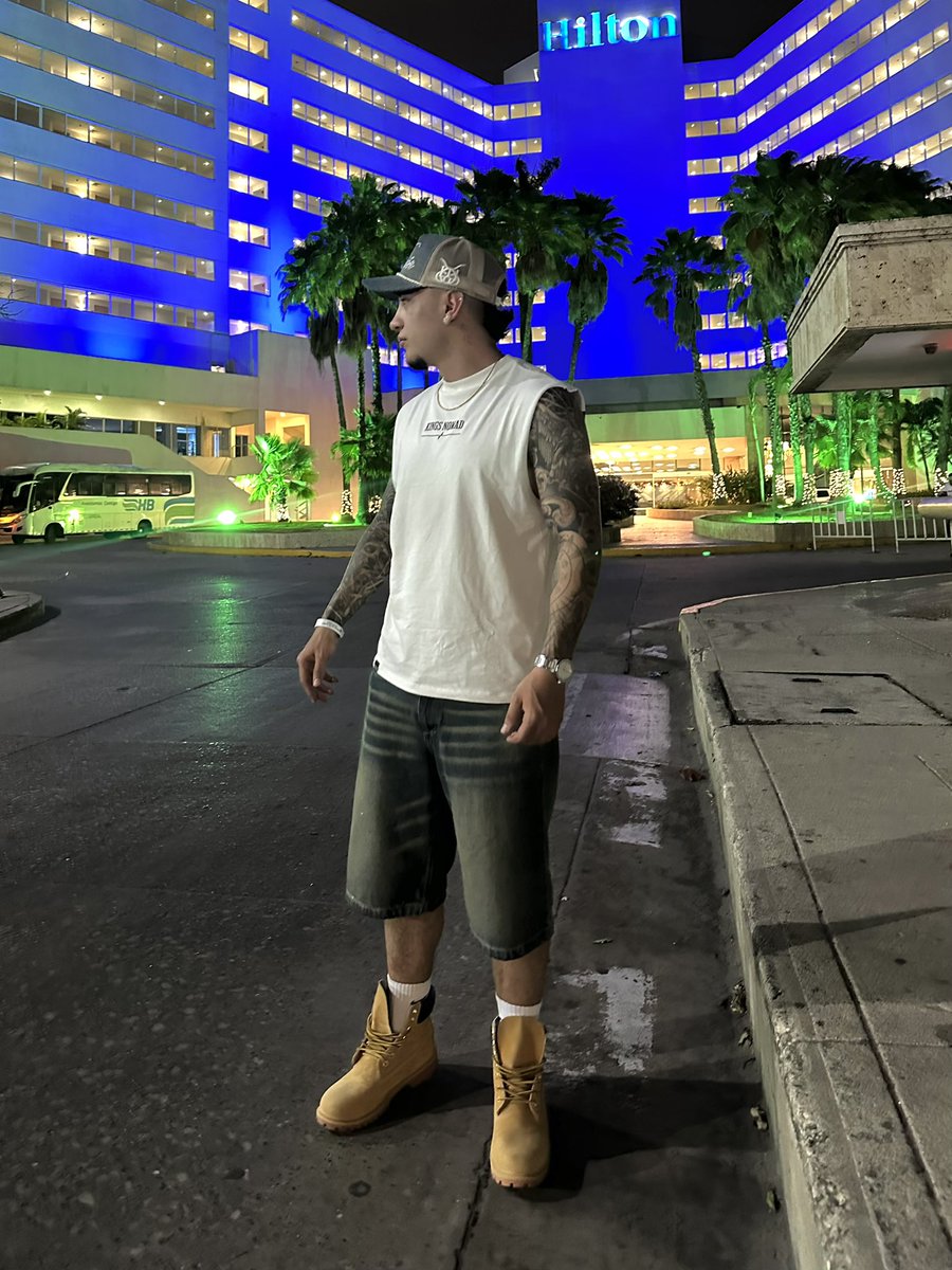 🦦💆🏻‍♂️