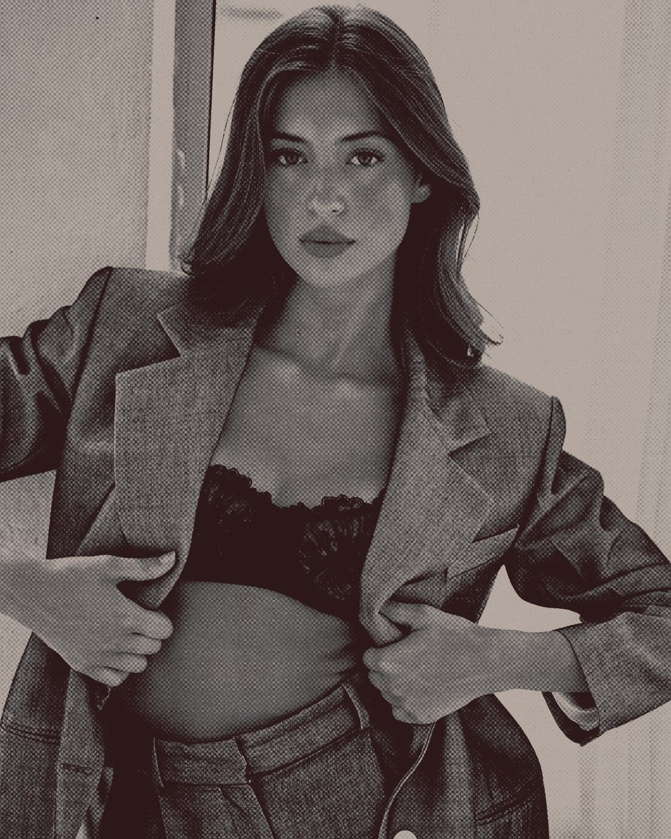 ebonswan's tweet image. 