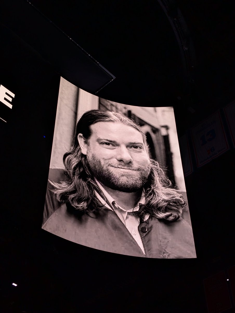 Sixers with a moment of silence for the late, great, <a href="/dhm/">Dan McQuade</a>.  🙏