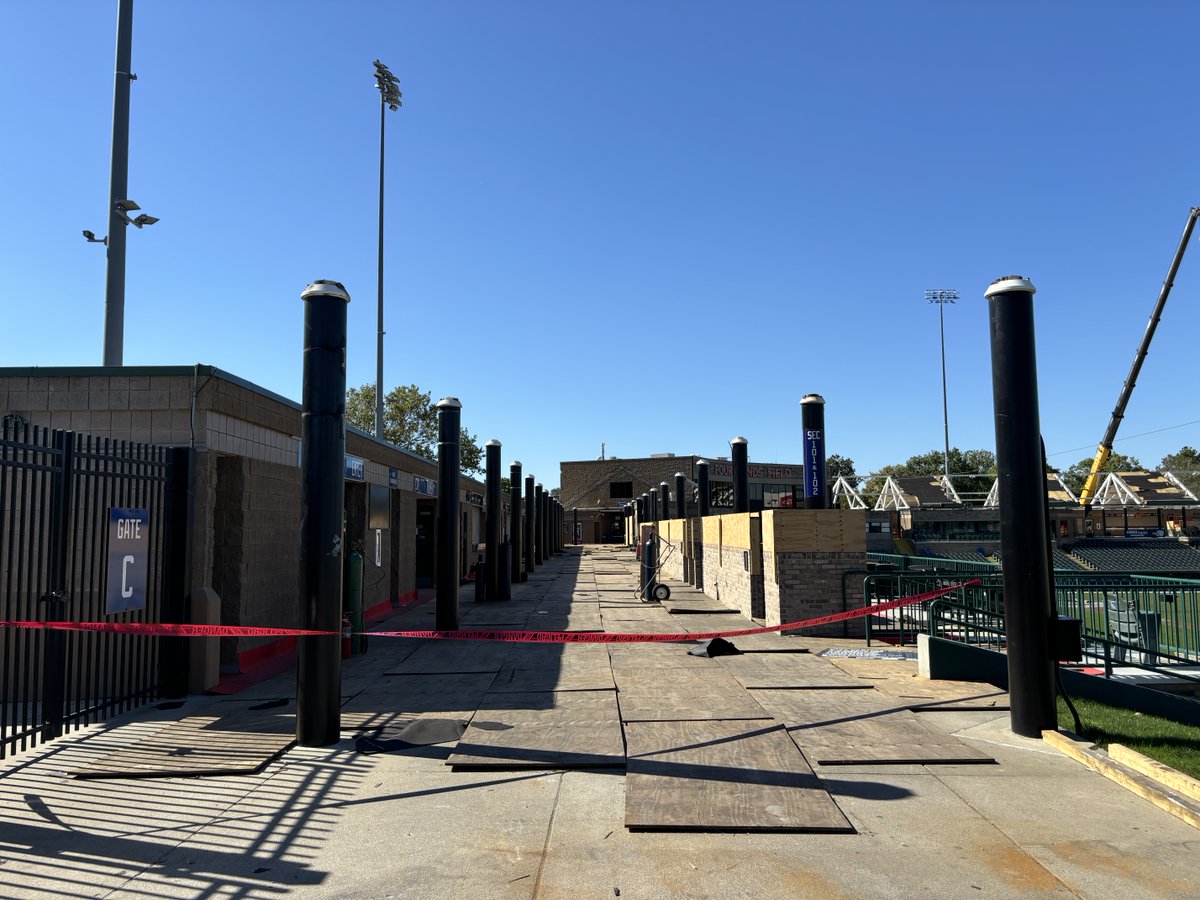 SBCubs's tweet photo. Throwback to the start of our $48 Million renovation of Four Winds Field.
Join us April 3 to see all the changes!
#tbt #throwback #throwbackthursday #undercubstruction https://t.co/6A3v9qZ9oU
