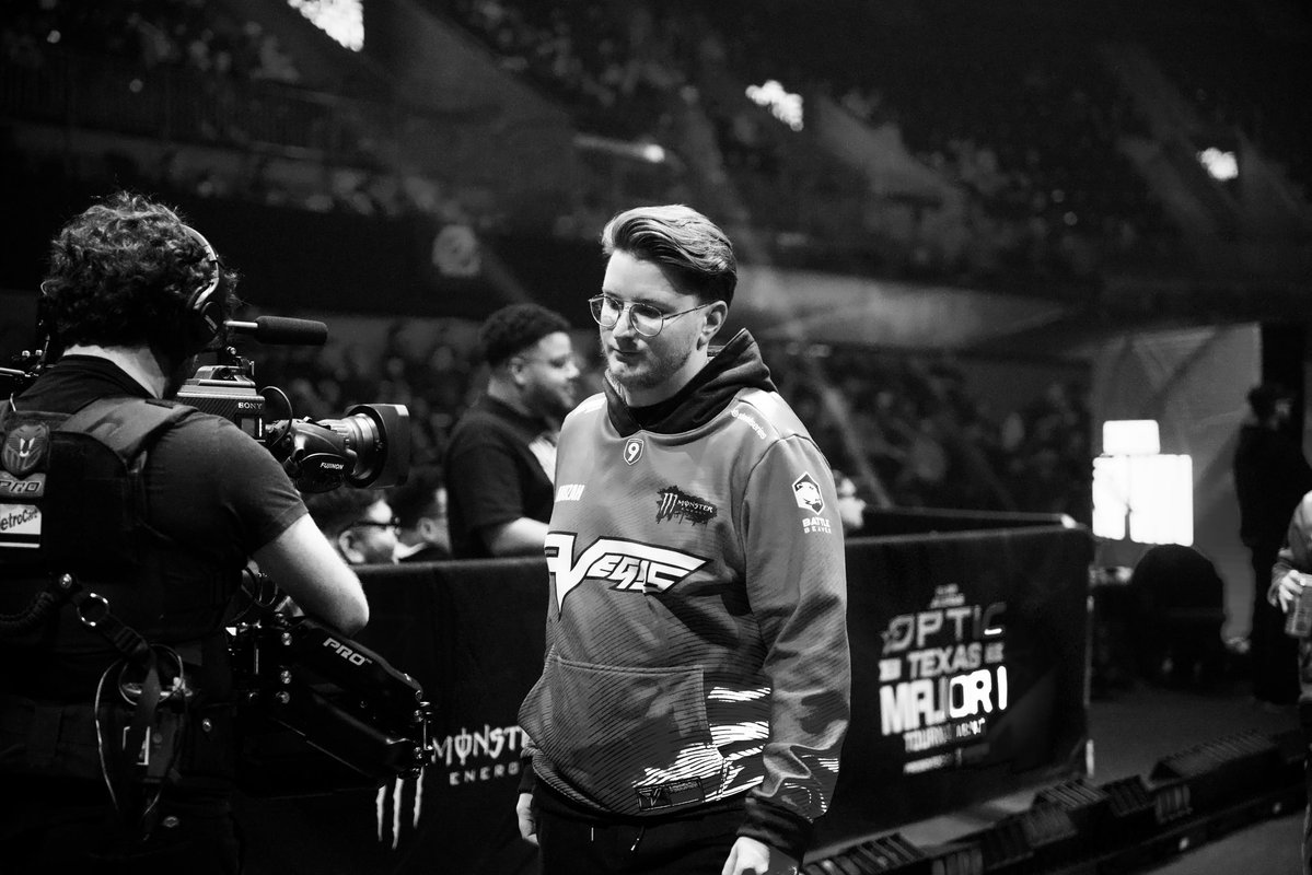 Yung_Dobby's tweet image. The NEW FaZe CEO @Mamba10x 

@G2CDL 3-0 @FaZe_Vegas