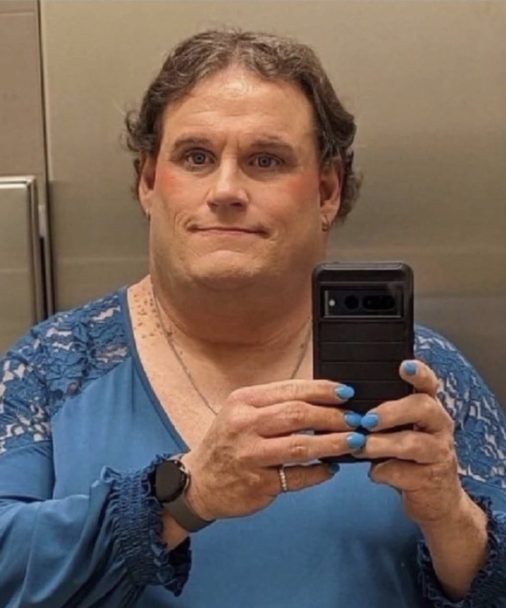 Harry One tweet media