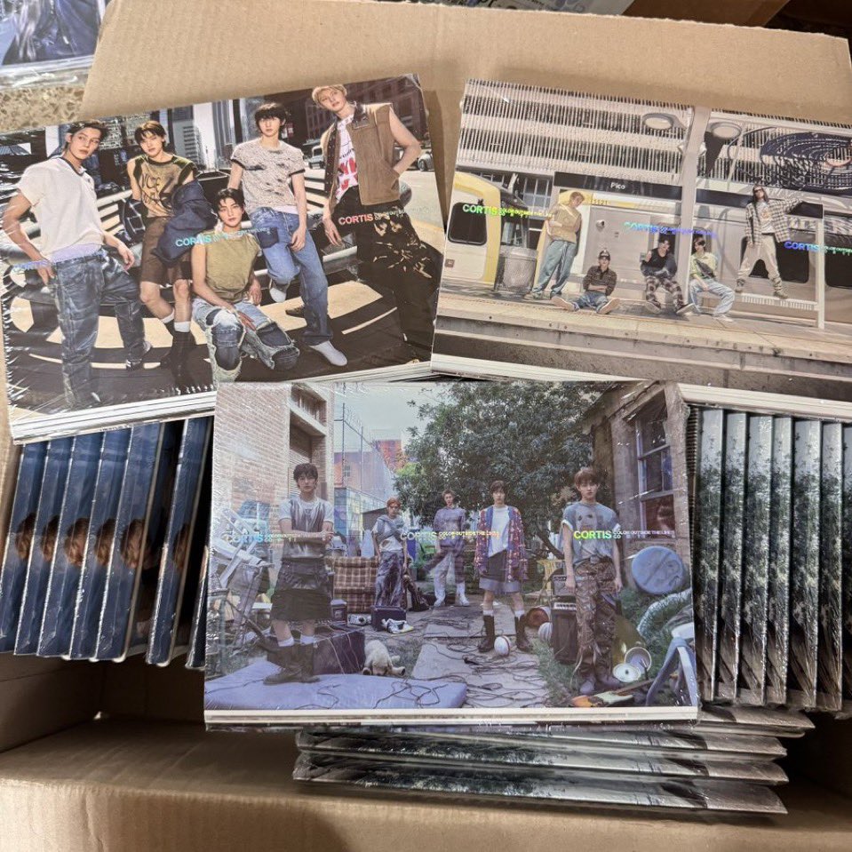 wts lfb ph #jksells 

⤷ #CORTIS : [ Color Outside the Lines 1st Ep SEALED B3 ]

🏷️ 499 ea + isf !

— dop: Feb 23, 9PM 
— eta: march - april

dm or mine to claim

keonho seonghyeon martin james juhoon scene 1 2 3