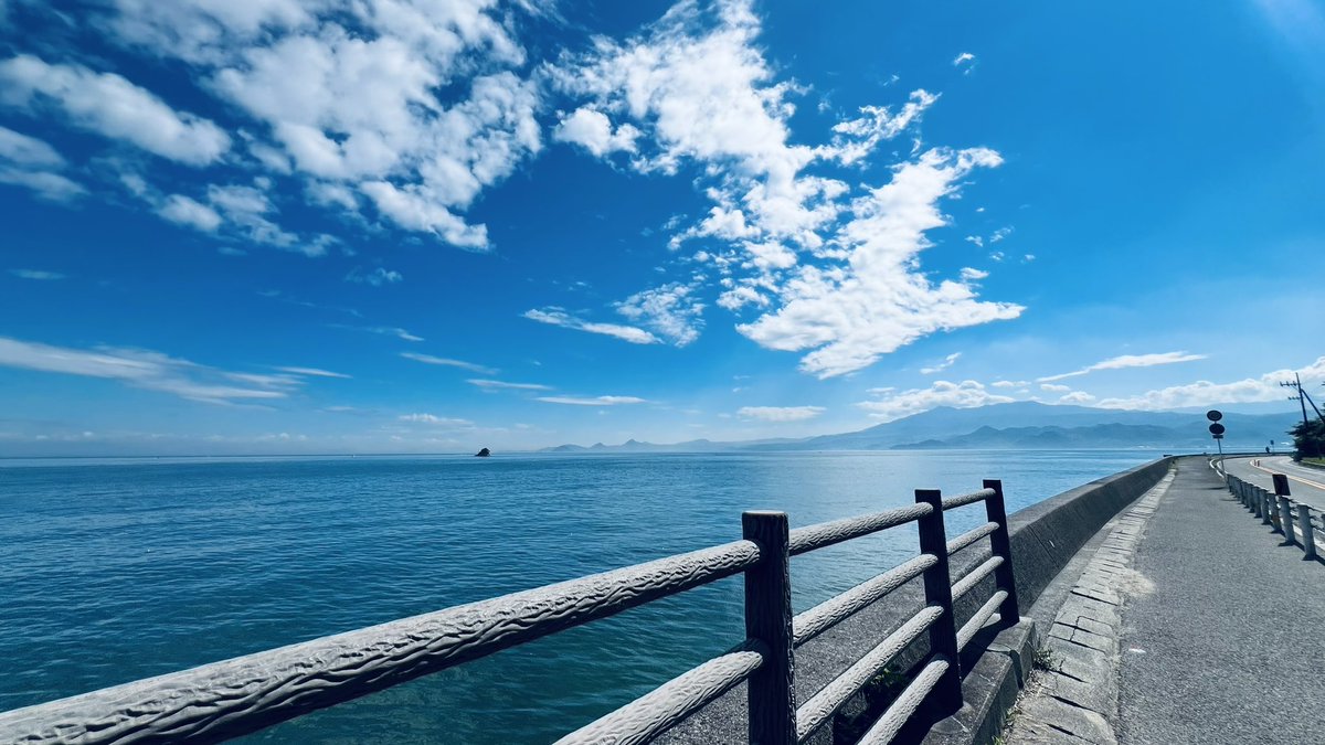 Yoshi_hiro_Ohno's tweet photo. 瀬戸内海は穏やかでいいなー https://t.co/csywmYvzNa