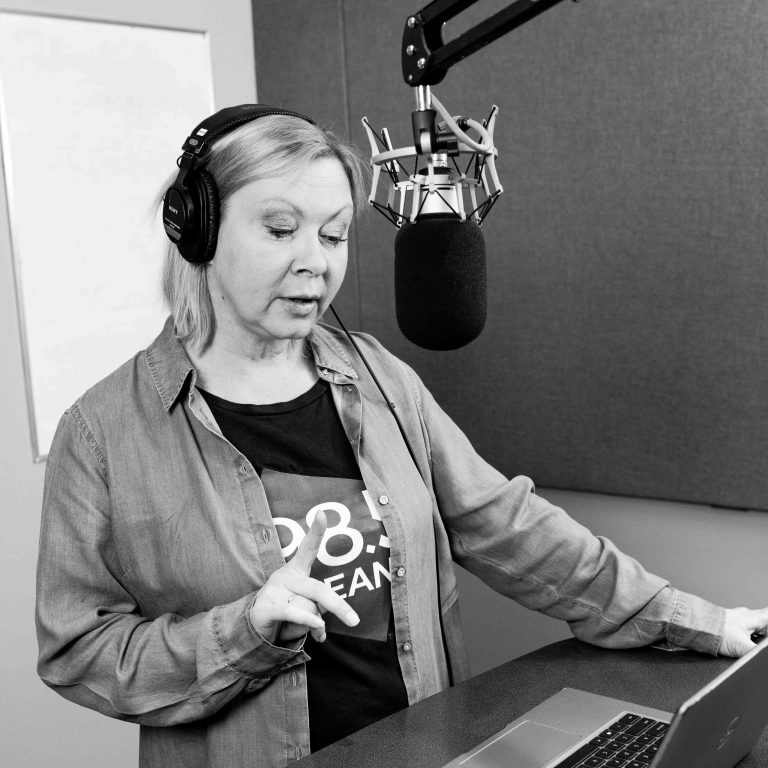 OCEAN 98.5 tweet media