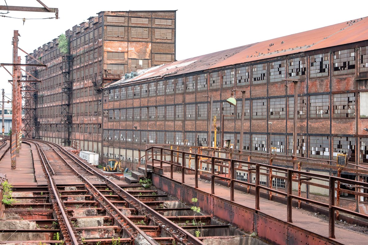 ExploresMr's tweet image. The vast and rusty acreage of Bethlehem Steel in Bethlehem, Pennsylvania. It staggers the mind to realize that this place helped build the modern America we see today.