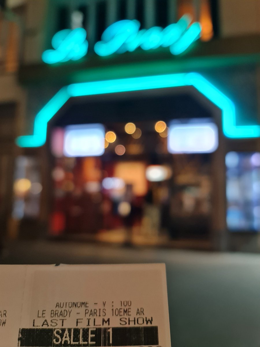 Celia à Paris / Celia at Paris tweet media