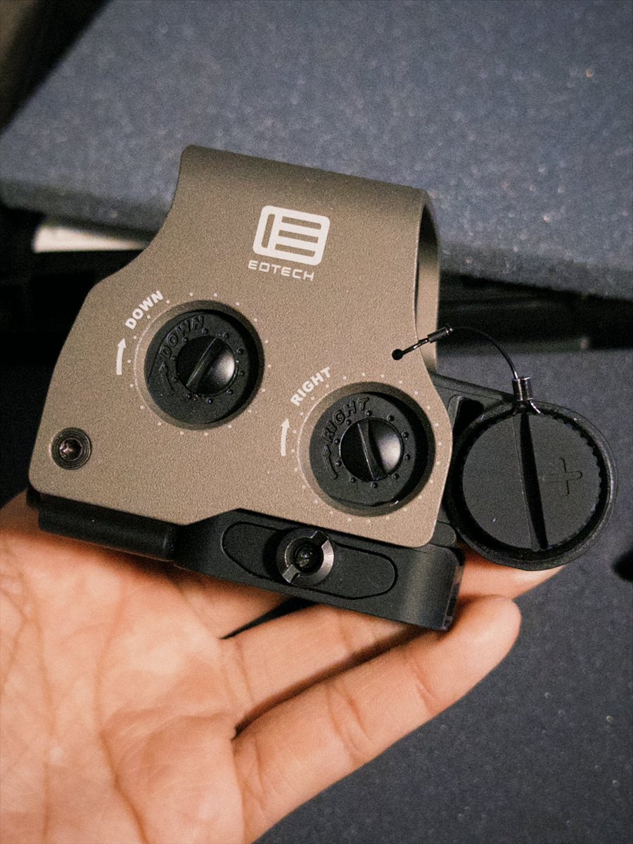 LillianneMoo's tweet image. 何に載せようか、何買おうか一生迷ってる。
毎日箱開けて眺めては閉まってる☺️

What rifle do you think I should put it on?

#eotech