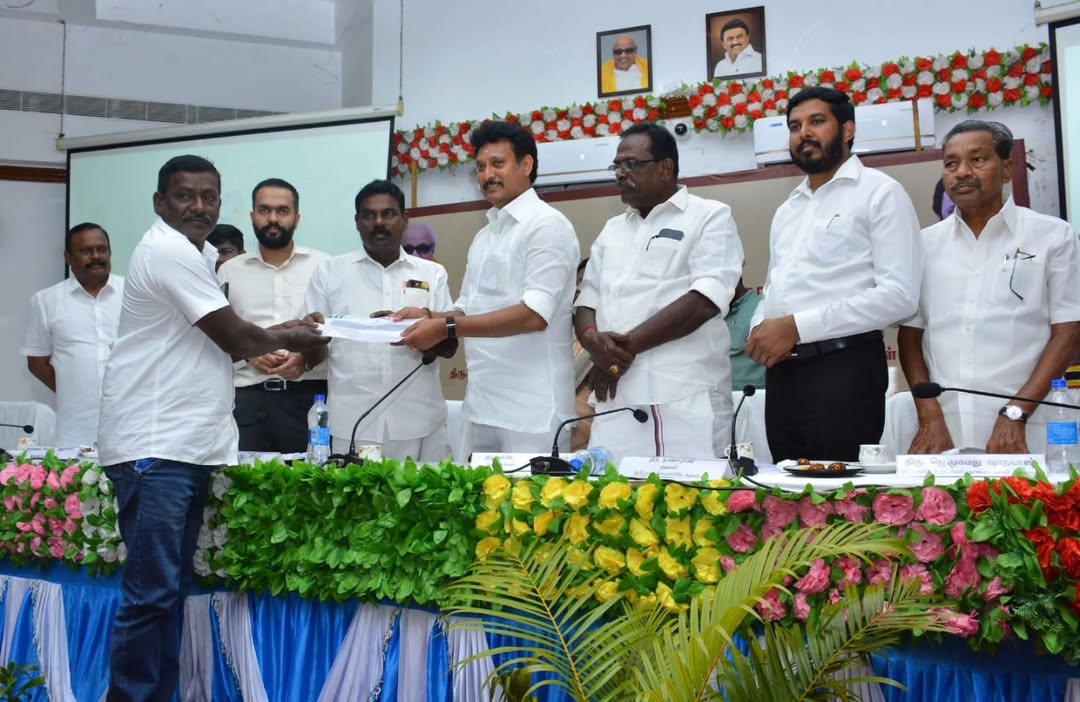 இன்று (29.01.2026) நாகப்பட்டினம் மாவட்டத்தில் பல்வேறு மக்கள் நலத் திட்டங்களை மாண்புமிகு பள்ளிக் கல்வித்துறை அமைச்சர் திரு. அன்பில் மகேஷ் பொய்யாமொழி அவர்கள் திறந்து வைத்து  தொடங்கி வைத்தார்.
<a href="/aloor_ShaNavas/">Aloor Sha Navas</a> 
<a href="/Anbil_Mahesh/">Dr. Anbil Mahesh</a>