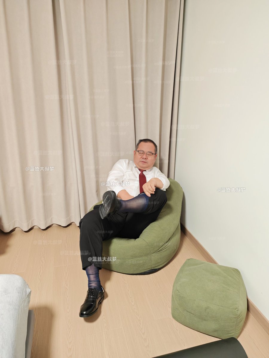 蓝丝大叔梦 tweet media