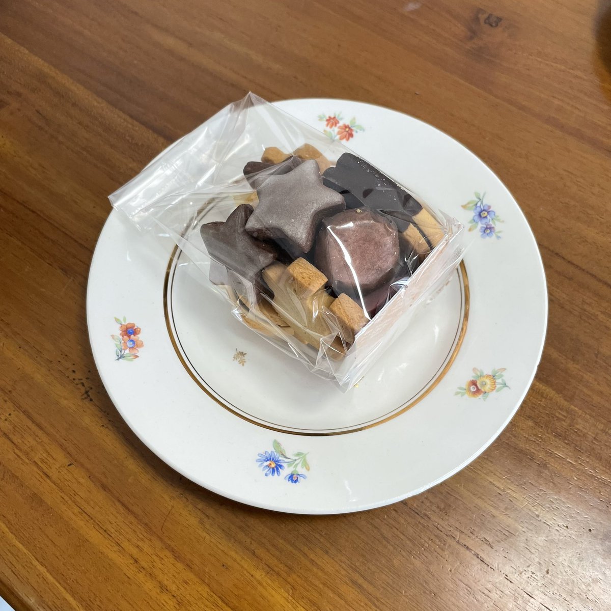 naonaonuts's tweet photo. daigoo.お米のミックスクッキー🌾
一度にたくさんの種類をいただけて嬉しい!
カリカリと、さっくりと、味はもちろんですが食感も様々〜
チョコ掛けが1番すき(*´꒳`*)
#daigoo https://t.co/8KuRL4cuHf