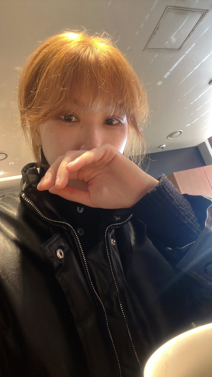 h93_in's tweet photo. 僕らをここまで連れてきたのは
才能でもなく　勇気でもなく
ただ　止まらなかったという事実だけ。

この歌を聴いている君も　同じだ。
まだ　終わったわけじゃない。

https://t.co/iwTkTbRrM3 https://t.co/lFR3QjIIGp