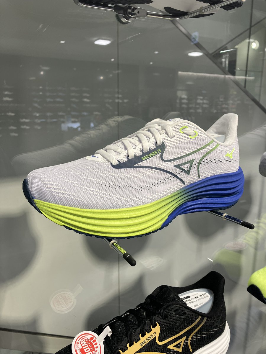 🔥WAVE RIDER 29 新色 好評販売中🔥 ランニングシューズ「ウエーブ