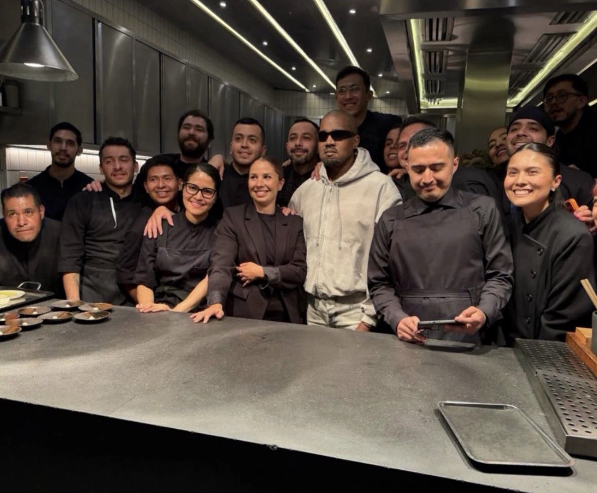 yeunrlsd's tweet photo. Pujol Restaurant staff w/ Ye today https://t.co/8l8YzGOzup