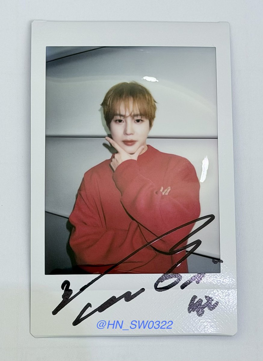 너무너무 예쁜 성운이가 와줌…❣️
(사실 안이쁠때가 없긴해!!!)
포토이즘 이벤트 기간동안 매일 행복했는데 큰선물까지 주시네요-감사합니다-🥹🫶🏻
혼자보기 너무 아까워서 들고왔셍~

#Tell_The_World 
#하성운 #gooreumseng 하성운 
#하성운x포토이즘