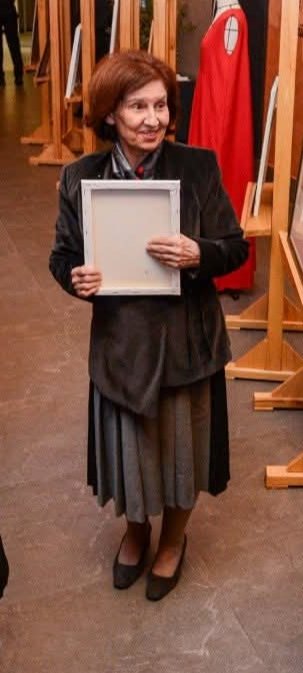 Дали би сакале упте нешто од кујната пред да затвори или може сметка да донесеме?