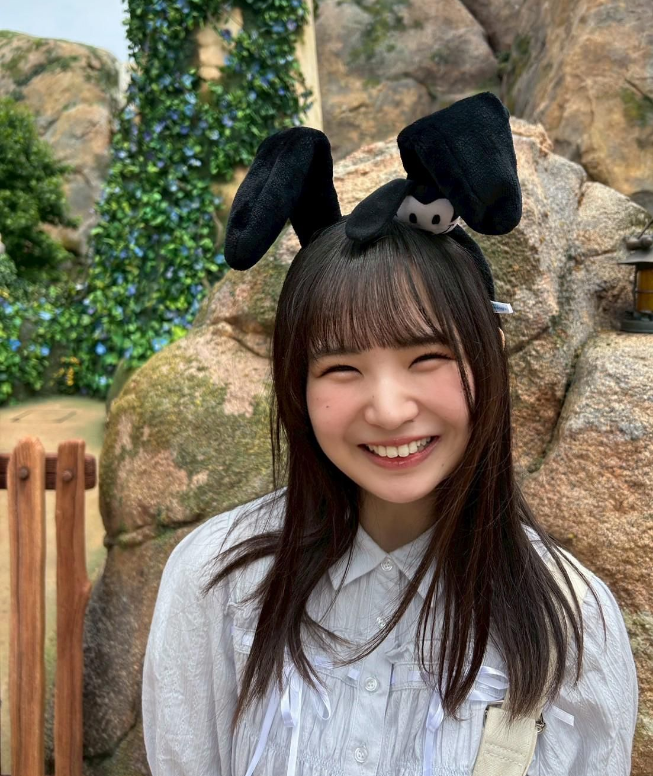 bigbody_team's tweet photo. あおいちゃん、お誕生日おめでとうございます🎉🎉

いつもとびっきりのニコニコ笑顔で活動してて、その笑顔にいつも癒されてます、ありがとう！
10代最後のこの一年も悔いなく楽しめるでらっくすな一年となるように願っています。

#安納蒼衣生誕祭2026 
#安納蒼衣
#僕が見たかった青空 https://t.co/vmXJraEomZ