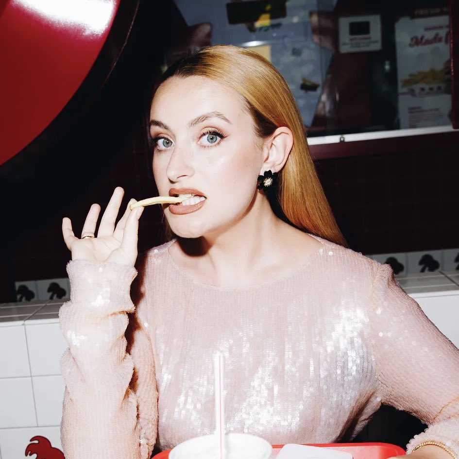 Pop Crave tweet media