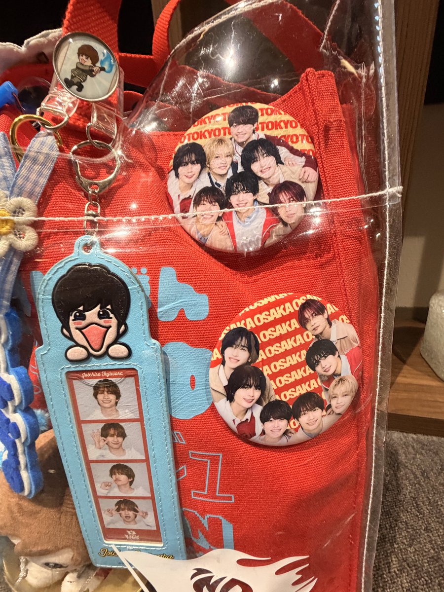 大阪の缶バッジは丈くんまんなか🥹💙兄組横並びでかわいい！ #なにわ