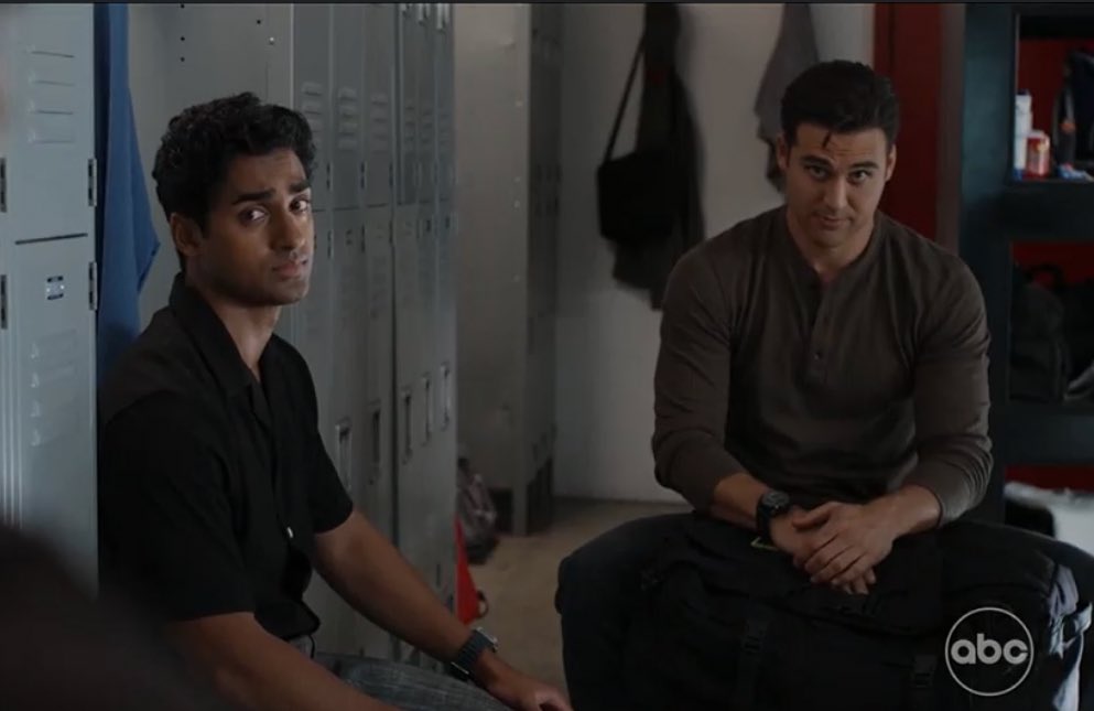 stratf0rdbitch's tweet image. “someone needs to talk to chim” “NO”#911onABC