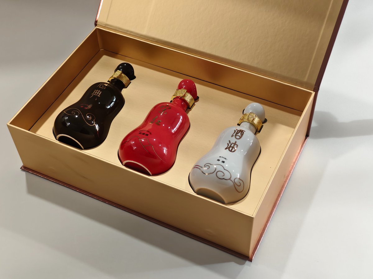 一个礼盒让您尝尽中国所有的特色酒水，每一瓶都是最顶尖的享受