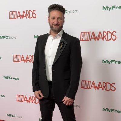 Joel Van der Molen tweet media