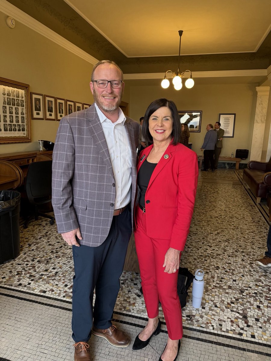 Enjoyed visiting with Chad Mutziger of Midstate Communications from Chamberlain to talk about connectivity, infrastructure, and the role local providers play in keeping our communities connected.

Thanks for coming to Pierre!
