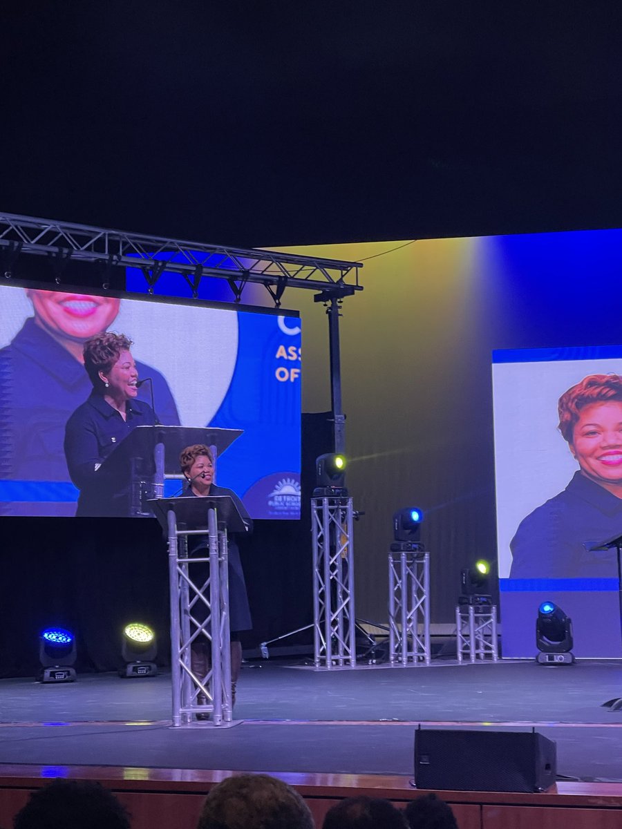 DPSCDEmersonK8's tweet image. Superintendent Dr. Vitti provided an educational vision that began 9 years ago, and continues to grow stronger with each year. The District’s State of the Schools Address was powerful and inspiring. #dpscd