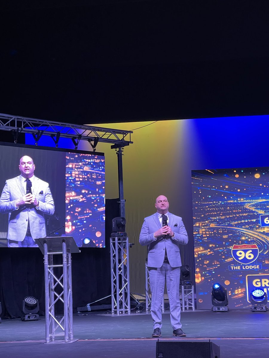 DPSCDEmersonK8's tweet image. Superintendent Dr. Vitti provided an educational vision that began 9 years ago, and continues to grow stronger with each year. The District’s State of the Schools Address was powerful and inspiring. #dpscd