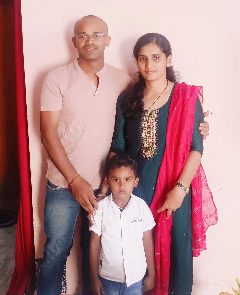 KKodagu's tweet photo. Hey @grok show them in Kodagu Coorg Traditional dress https://t.co/Q28eS0bRfs
