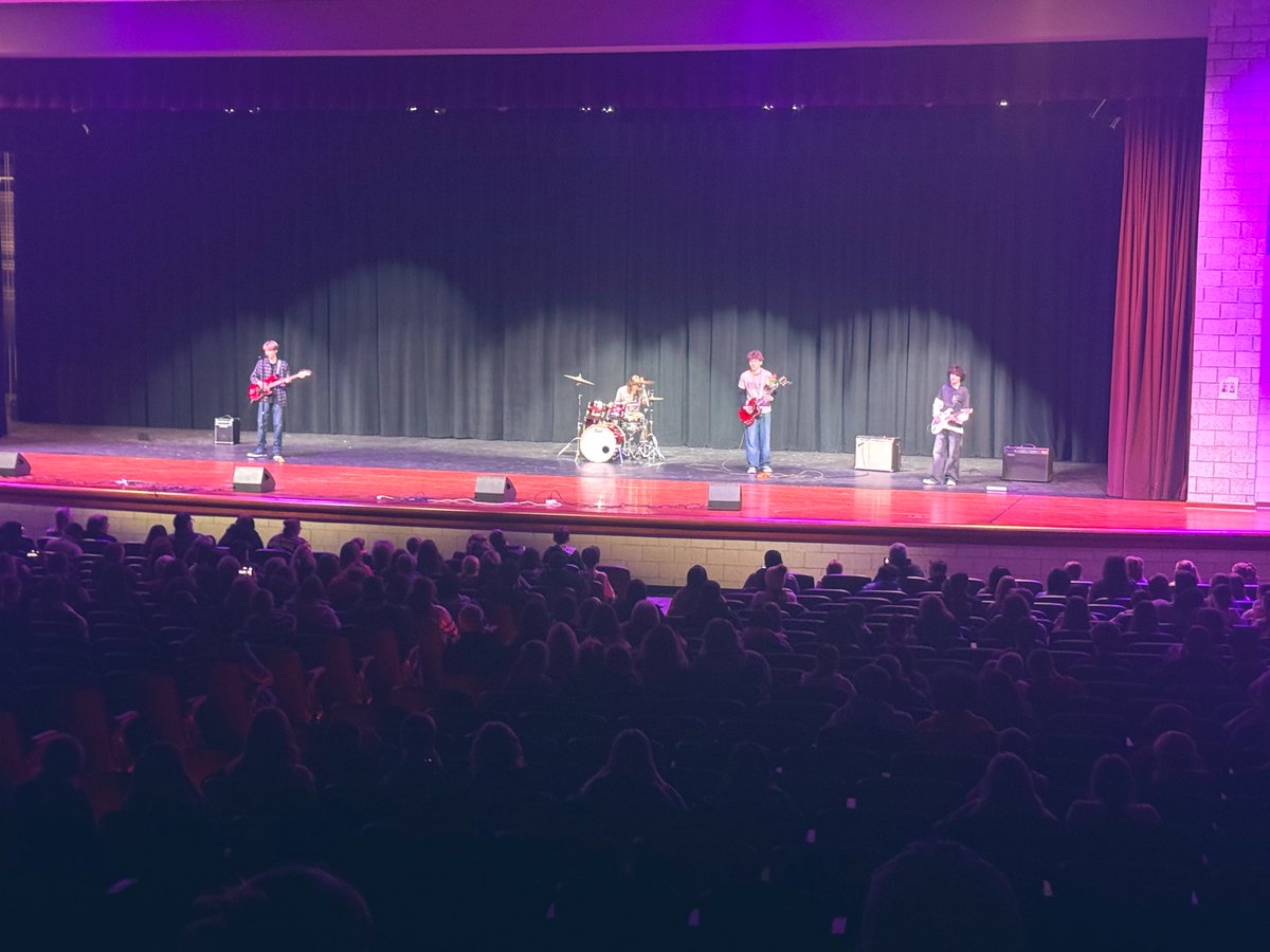 Avon East Elementary School tweet media