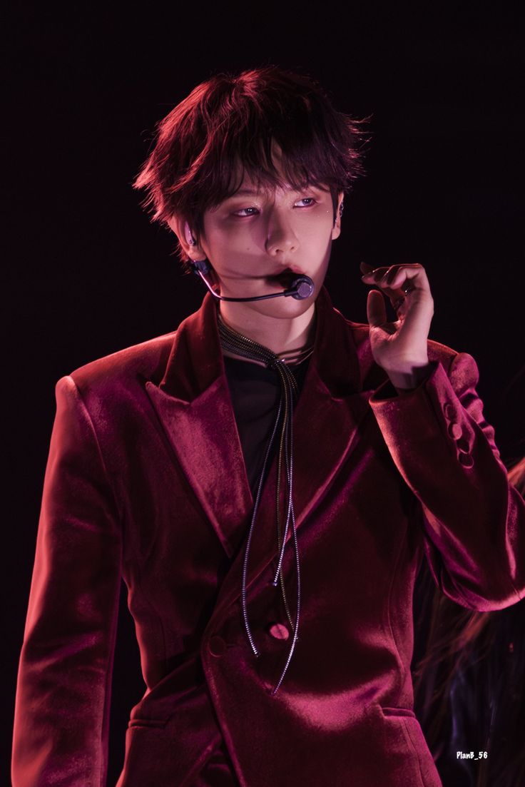 bhbrazil_'s tweet image. Há 14 anos, Baekhyun estreava com todo seu carisma, talento e luz.

Desde o primeiro passo, ficou claro que não era apenas sobre voz, palco ou performance. Era sobre a forma única de criar conexões que ultrapassam o tempo e a distância através de cada momento compartilhado com…