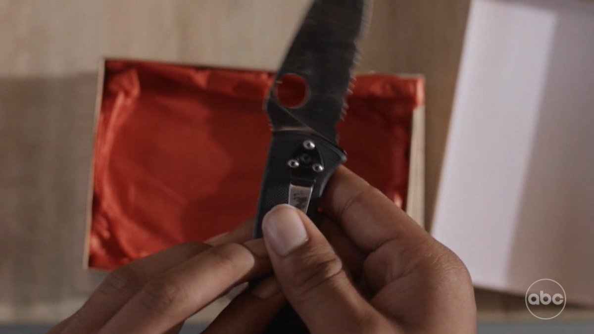 allonsyie's tweet photo. "bobby's knife" why don't you stab me with it #911onabc https://t.co/L936uWvtfg