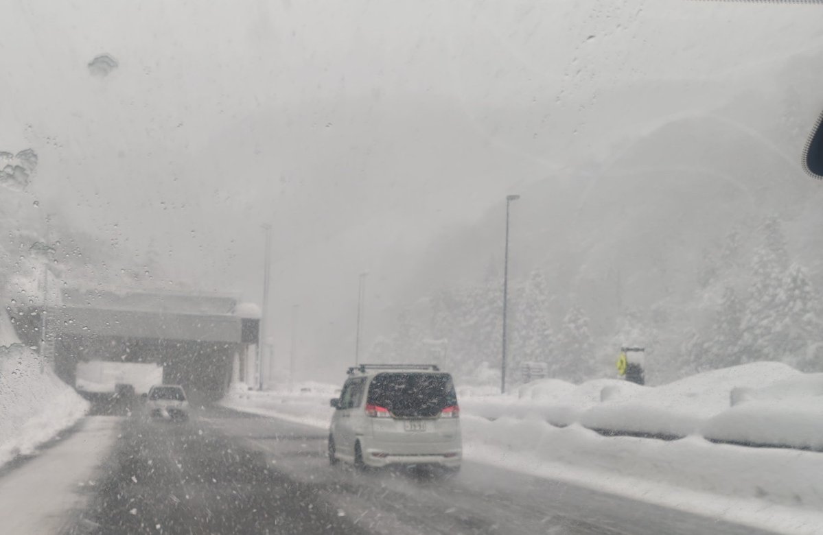 帰り道！
大雪やんか（笑）