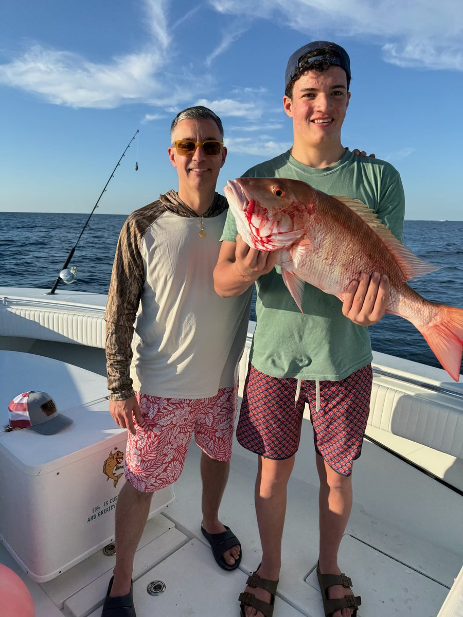 paradisoins's tweet image. Nothing beats this. Out fishing with my son Gianni and he reels one in like a pro 🎣 Proud dad moment right here. Work can wait. These memories are the real catch.
#DadLife #FishingDay #FamilyTime #ProudDad #Gianni #LifeOutsideWork