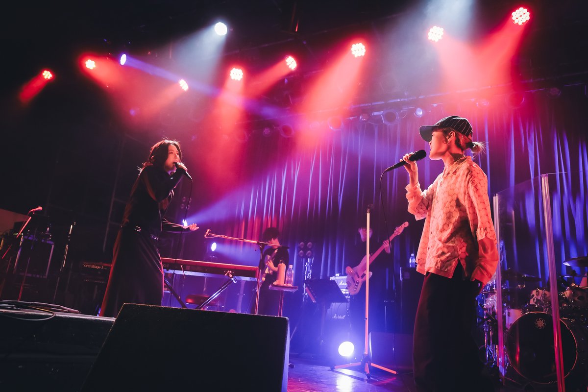 mikiki_tokyo_jp's tweet photo. ✨LIVE REPORT✨
XinUの新境地にしてネクストレベル!
NakamuraEmiも参加し、誠実さや真摯さとで魅せたLIQUIDROOM公演
〈XinU EP #04 Release Live - NEXT COLLECTIVE〉を詳細レポ✍

記事はこちら🔗https://t.co/2h9hMcJHkw

#XinU #NakamuraEmi
@XinU_XinU_XinU @nakamura_emi @co_lity_LLC @shouji_porgy @Jazzpianist7 @takatot_sp @freedomakoto_ds @Oga10291029 @haru784 @HEROICLINE @_king_records @umjun1