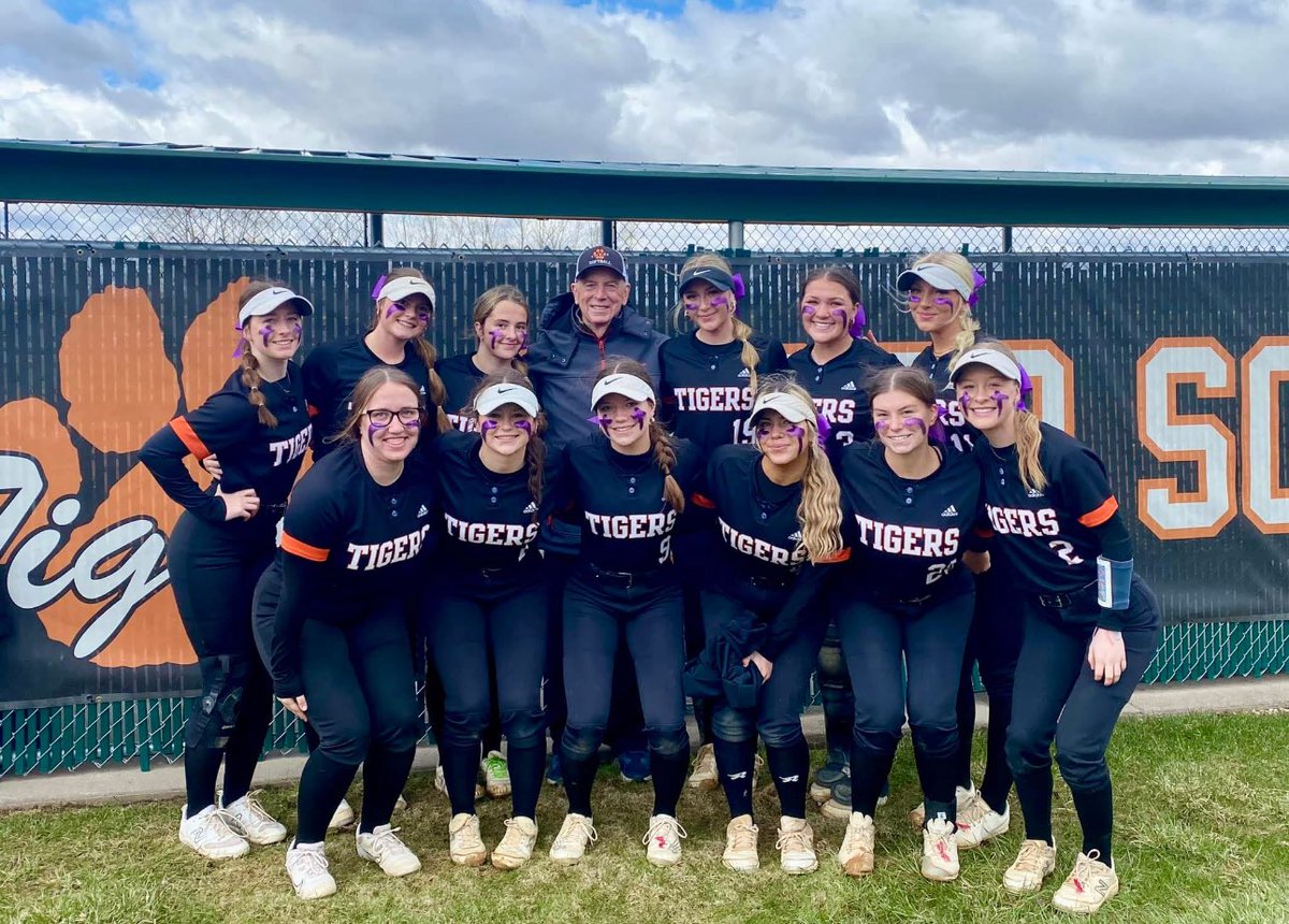 FHS Softball tweet media