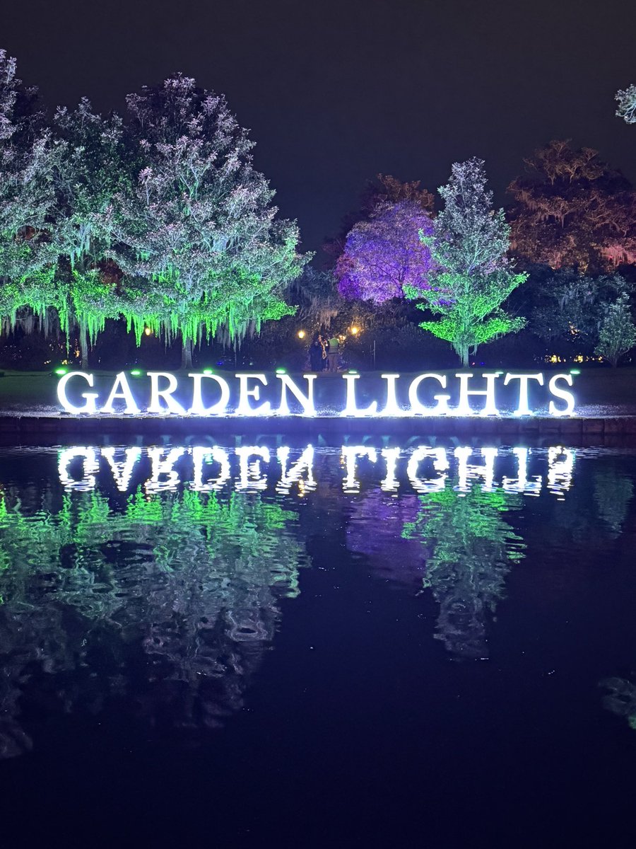 ChuckTownDaily's tweet photo. Garden Lights Returns to Middleton Place Now Through February 16, 2026 - Charleston Daily - https://t.co/Qm2oIXOsUa

#chsevents #middletonplace #charlestondaily https://t.co/yd6jsxhhje