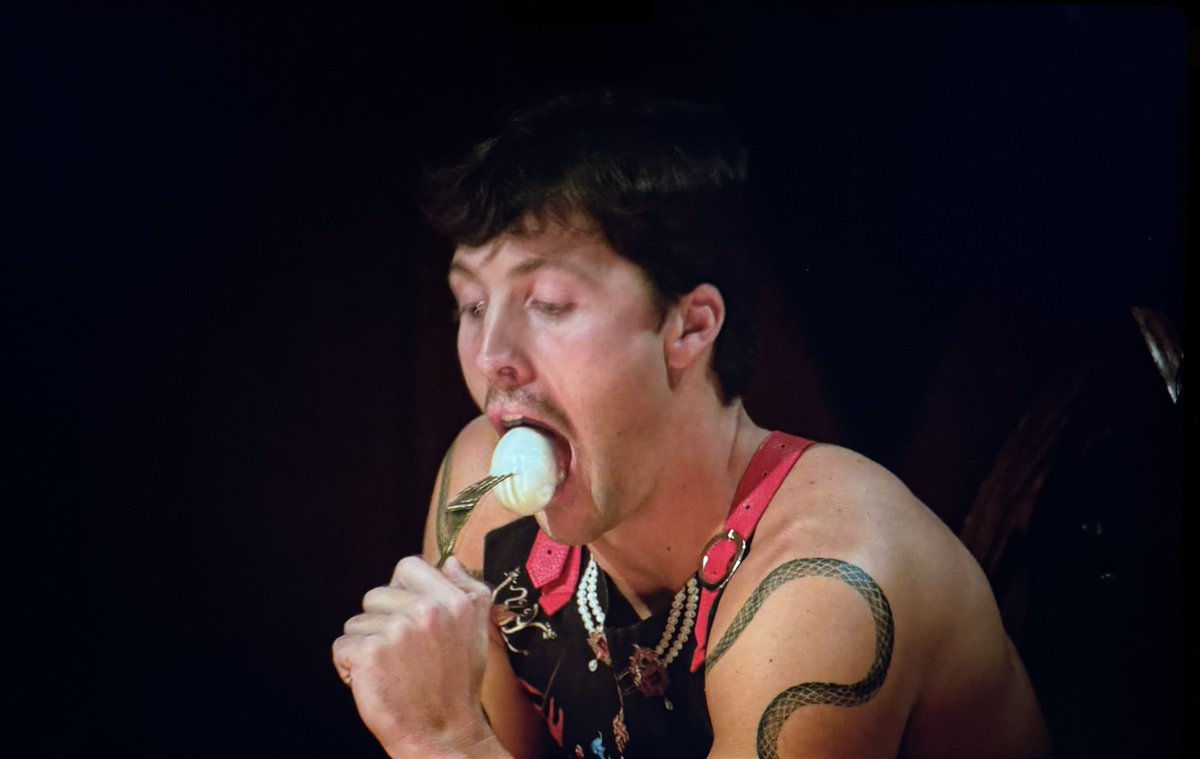 RyanJohn___'s tweet photo. Everyone fighting over who gets to drink the antidote, meanwhile my guy Rob just housing a whole egg #TheTraitors #TheTraitorsUS https://t.co/IDhv7dpbjo