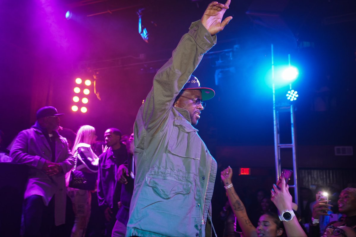 TheRobFlo's tweet image. last night i took some photos of @jermainedupri &amp;amp; friends at @theTroubadour in la! (@TreySongz @dvsn @smoss)