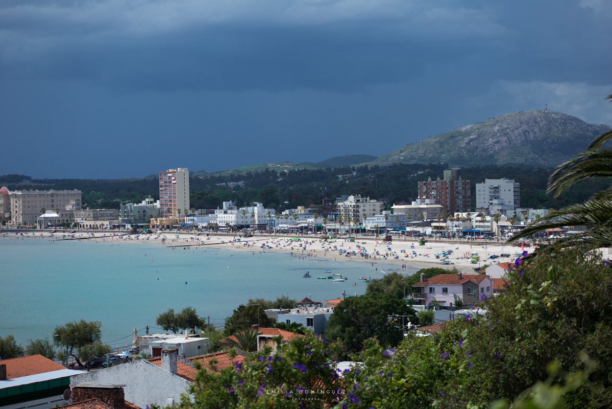emiliadcph's tweet image. Veo que les gustó Piriápolis cuando sale del modo “normal”, así que les dejo más fotos de esos colores atípicos que nos aparecen dos por tres