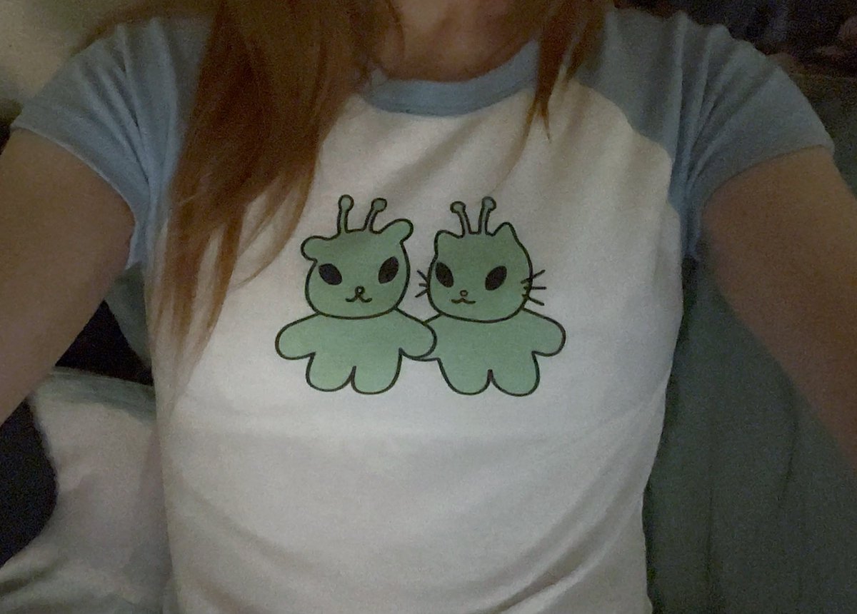 elle clover tweet media