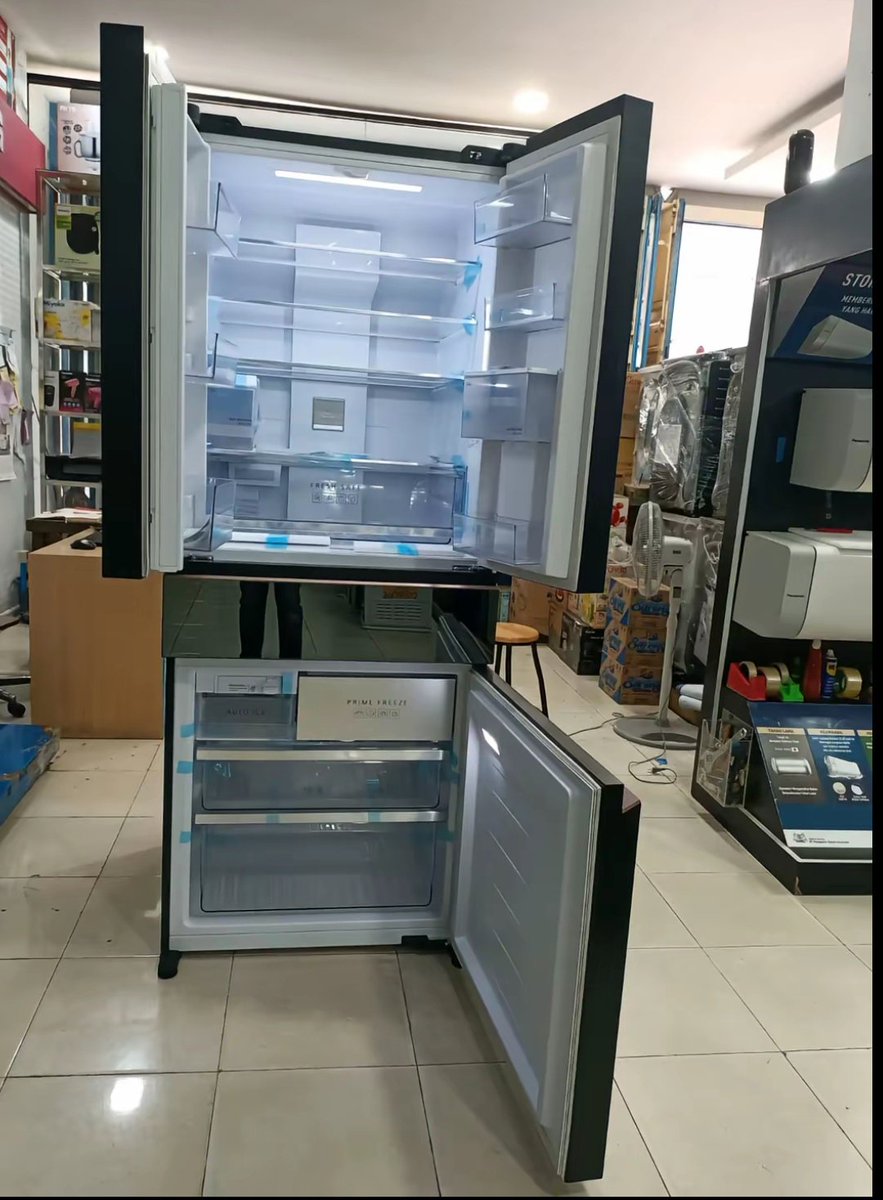 ratjunmuu's tweet photo. STOP BELI ELEKTRONIK SEMBARANGAN ⚡️📢
kalo beli elektronik jangan nanggung-nanggung ❌
sekalian pilih merk yang udah TRUSTED &amp; LARIS, kualitasnya kebukti &amp; awet 🫵

ini deretan brand elektronik andalan banyak orang
review rame, pemakaian aman, dipake jangka panjang 🔥 https://t.co/0FGJE8htI7