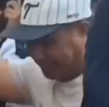 Sempat bantu juga untuk verifikasi terduga kuat koordinator di kasus penjarahan Sahroni, yang sepertinya luput ditangkap polisi.  Sayangnya gak ada foto/video tampak depan. 🥲

*Rekonstruksi wajah pakai AI

x.com/projectm_org/s…