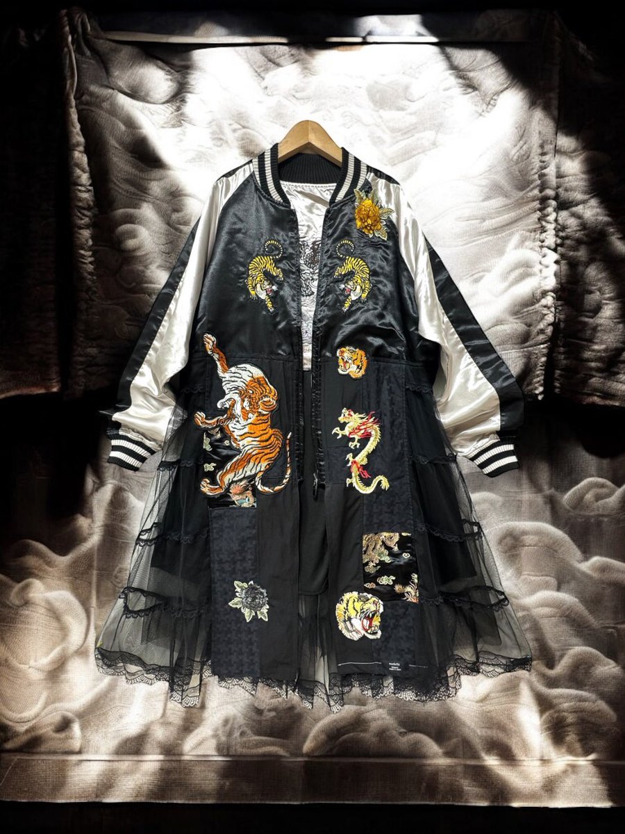 中野ブロードウェイ　コート　kaya リメイク　ペイント 中野ブロードウェイ コート kaya リメイク ペイント 中野