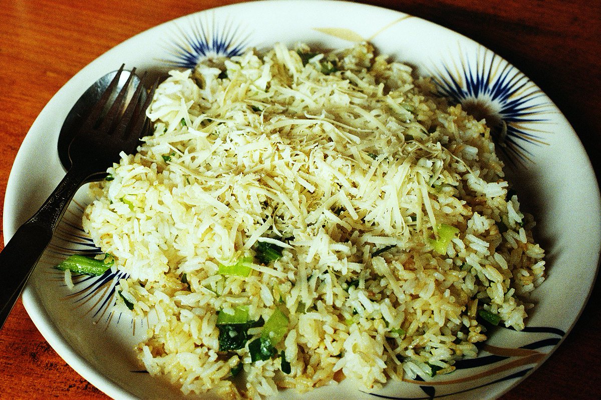 【開催初日】 

本日より鈴木 渉 作品展『Everest Eats』を開催しております。
皆様のお越しをお待ちしております。  

【在廊予定】

鈴木 渉さんは以下の日時を除き、終日在廊の予定です。

2/2(月)15:00頃～外出