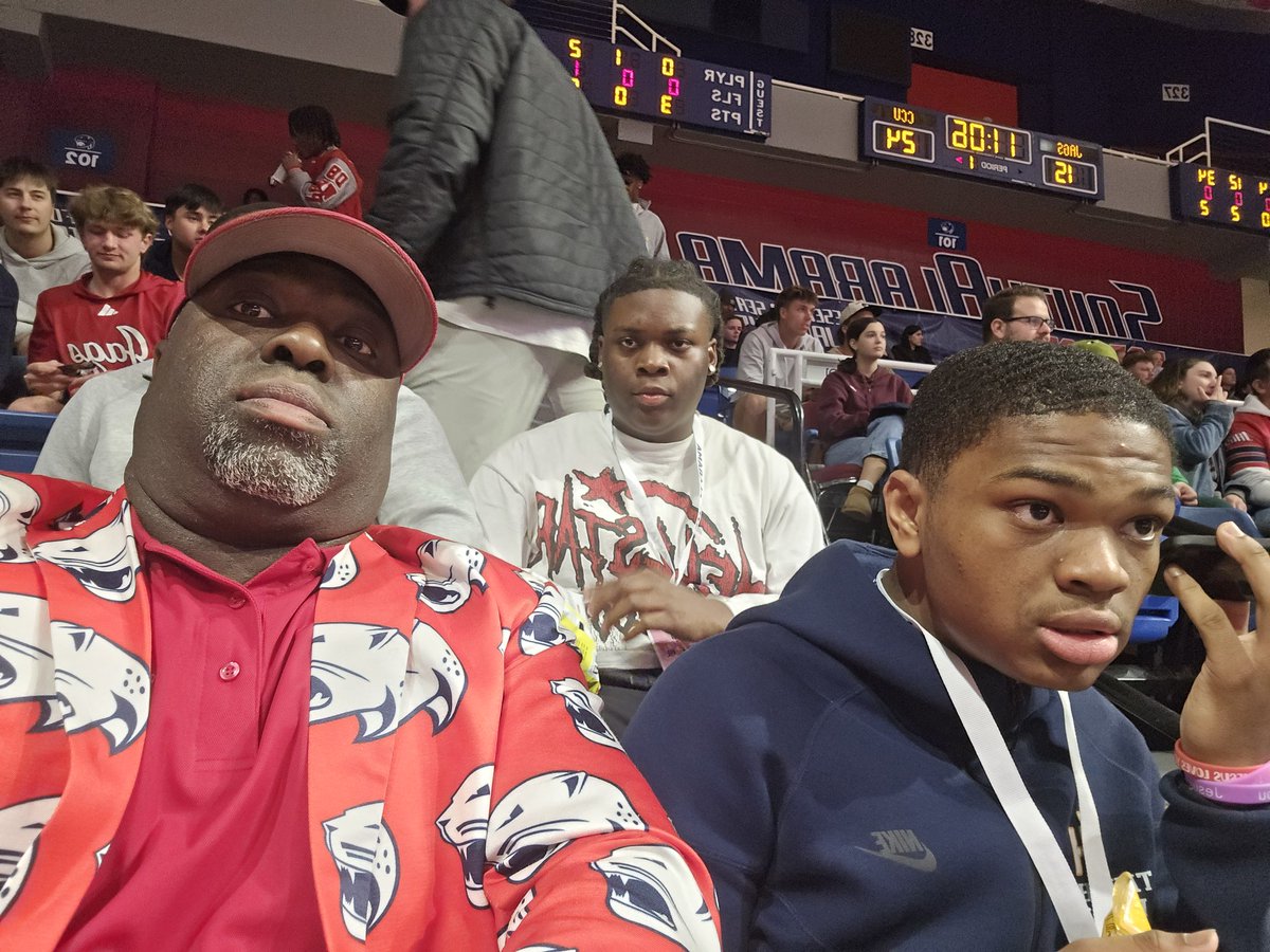 TOODLEBOYS's tweet photo. ♥️💙💪💯🏈🐐💯 QB1 2028 @d1marty4 💪 Shamar Toodle JR DAY WITH SOUTH ALABAMA FOOTBALL 🐐🏈💪💙♥️💯 #LETSGOOOOO COTTAGE HILL CHRISTIAN ACADEMY 💯♥️💙💪🏈 GREAT TIME TONIGHT 🏈♥️💯💙💪🐐 LOVE SOUTH ALABAMA  @SouthAlabamaFB @BenThomasPreps @ECochranFOX10 @Coach_Plair @believeqb12 @_MrJns @ShawandaToodle