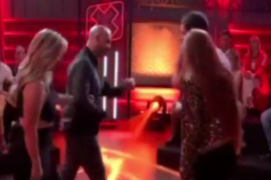 Adrian deja con la mano extendida al PELON!!
Pinche mal educado y eso que no es nada personal he
#ApostariasPorMi #apostariaspormí