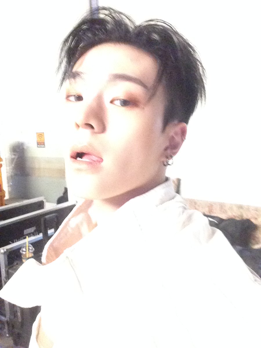 WHIB_ON's tweet photo. 👀

#WHIB #휘브
#KIMJUNMIN #김준민 https://t.co/wMNqi7VbvR