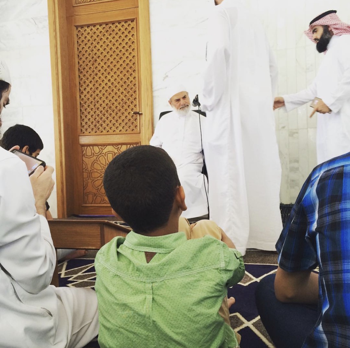 fakhrifadzli's tweet photo. 10 tahun lepas, buat pertama kalinya saya belajar kisah-kisah Anbiya' dalam al-Quran.

Antara perkara "pelik" yang saya jumpa ialah kisah-kisah dalam al-Quran tidak ada yang lengkap sepenuhnya.

Perasan tak mesti ada bahagian tertentu kisah yang tak diceritakan? https://t.co/8aA3xLBlUp